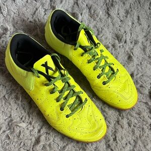 adidas Men's Indoor Soccer Shoe Neon Yellow